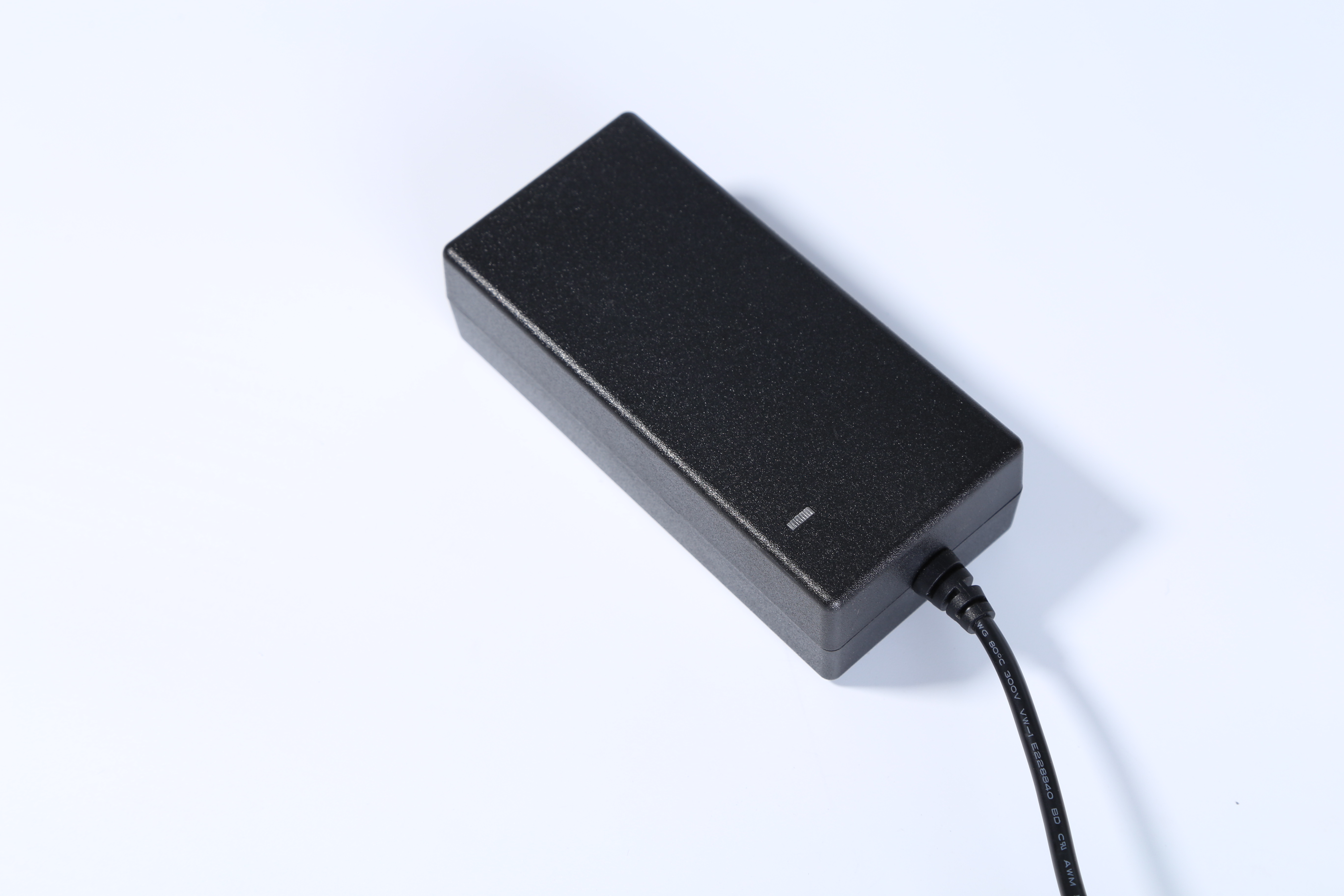 MX72Z-1604000型號16v4a美規(guī)電源適配器 fcc認證