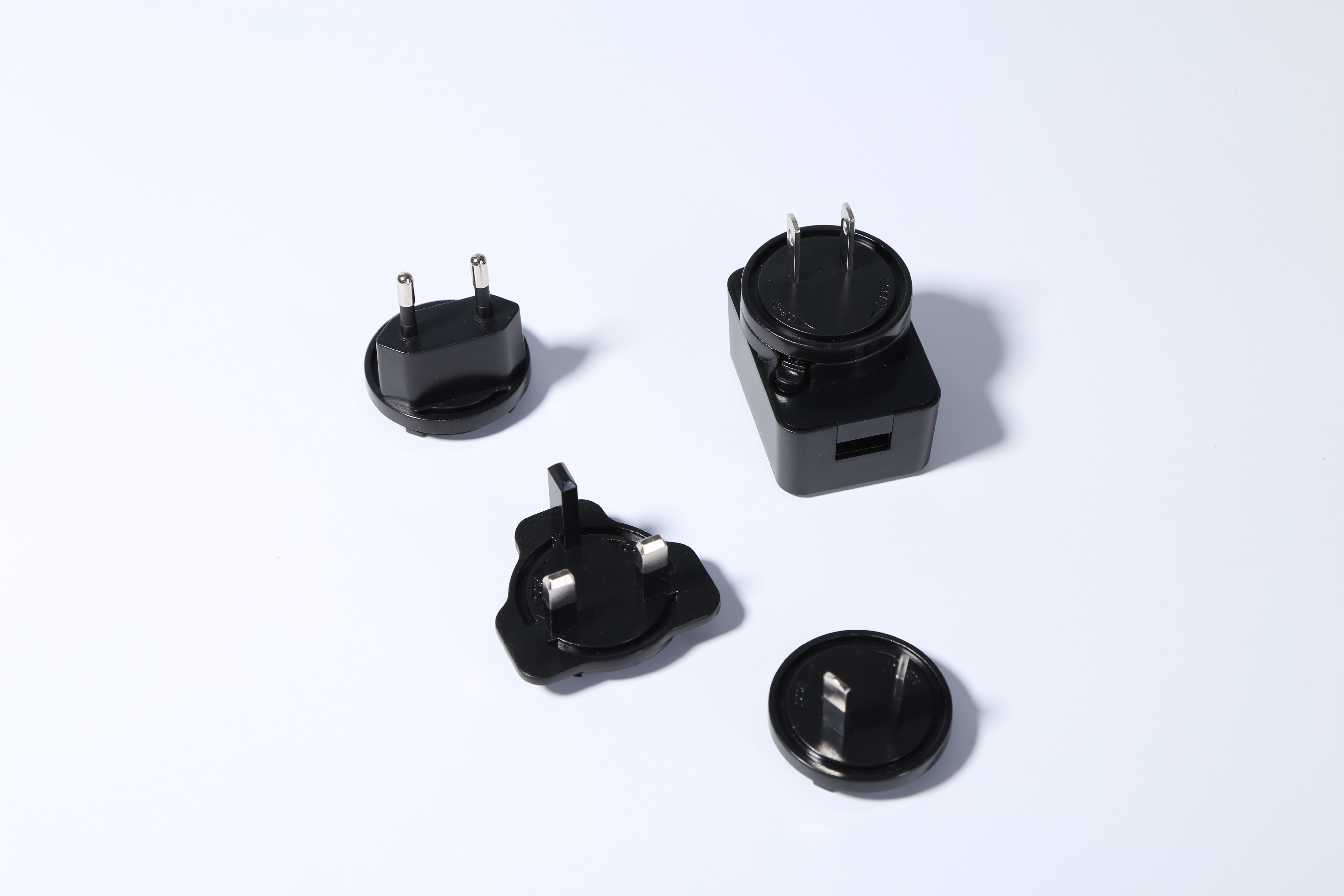 MX15w-0502500型號5v2.5a轉(zhuǎn)換頭電源適配器 cb認證