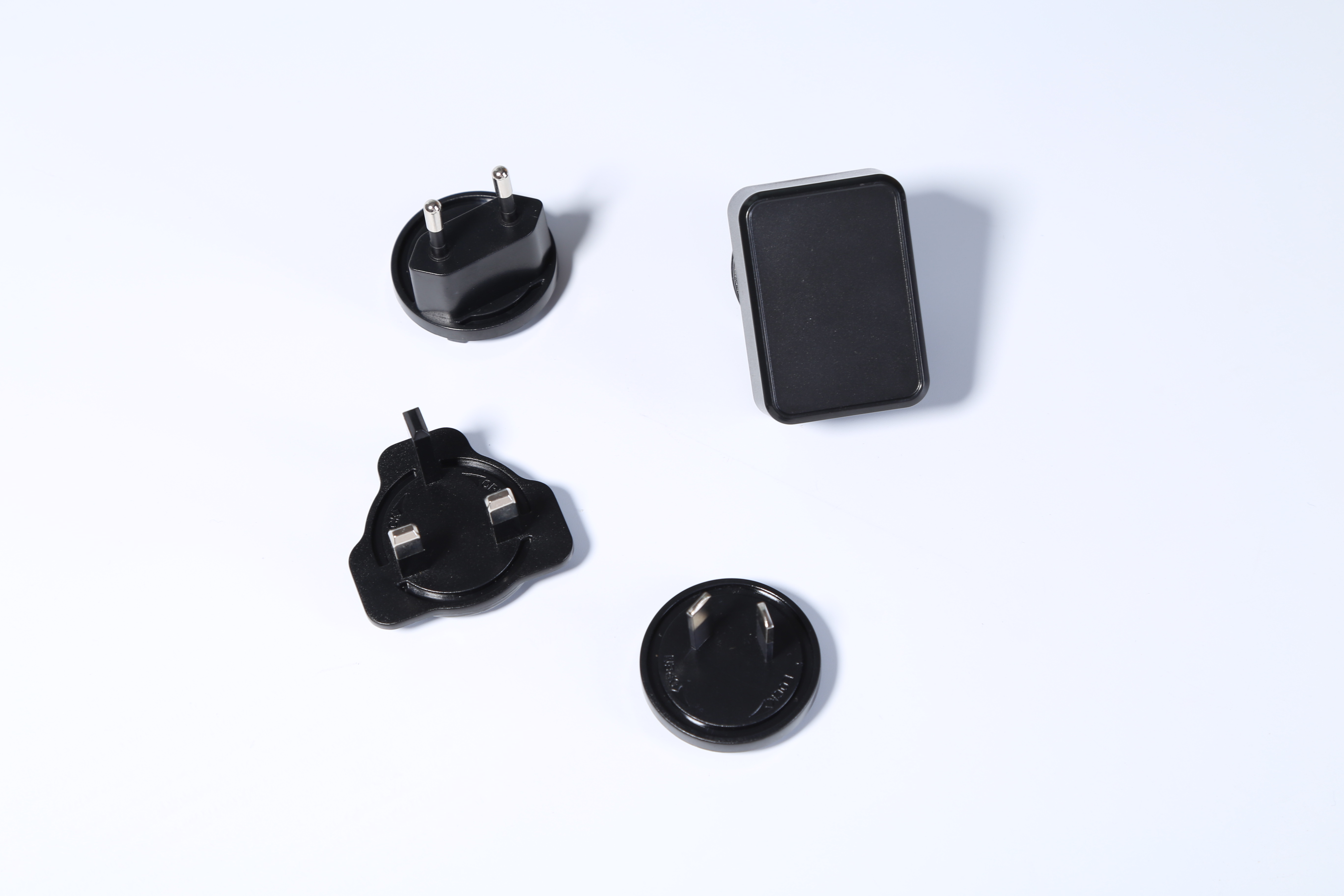 MX15w-0502500型號5v2.5a轉(zhuǎn)換頭電源適配器 cb認(rèn)證