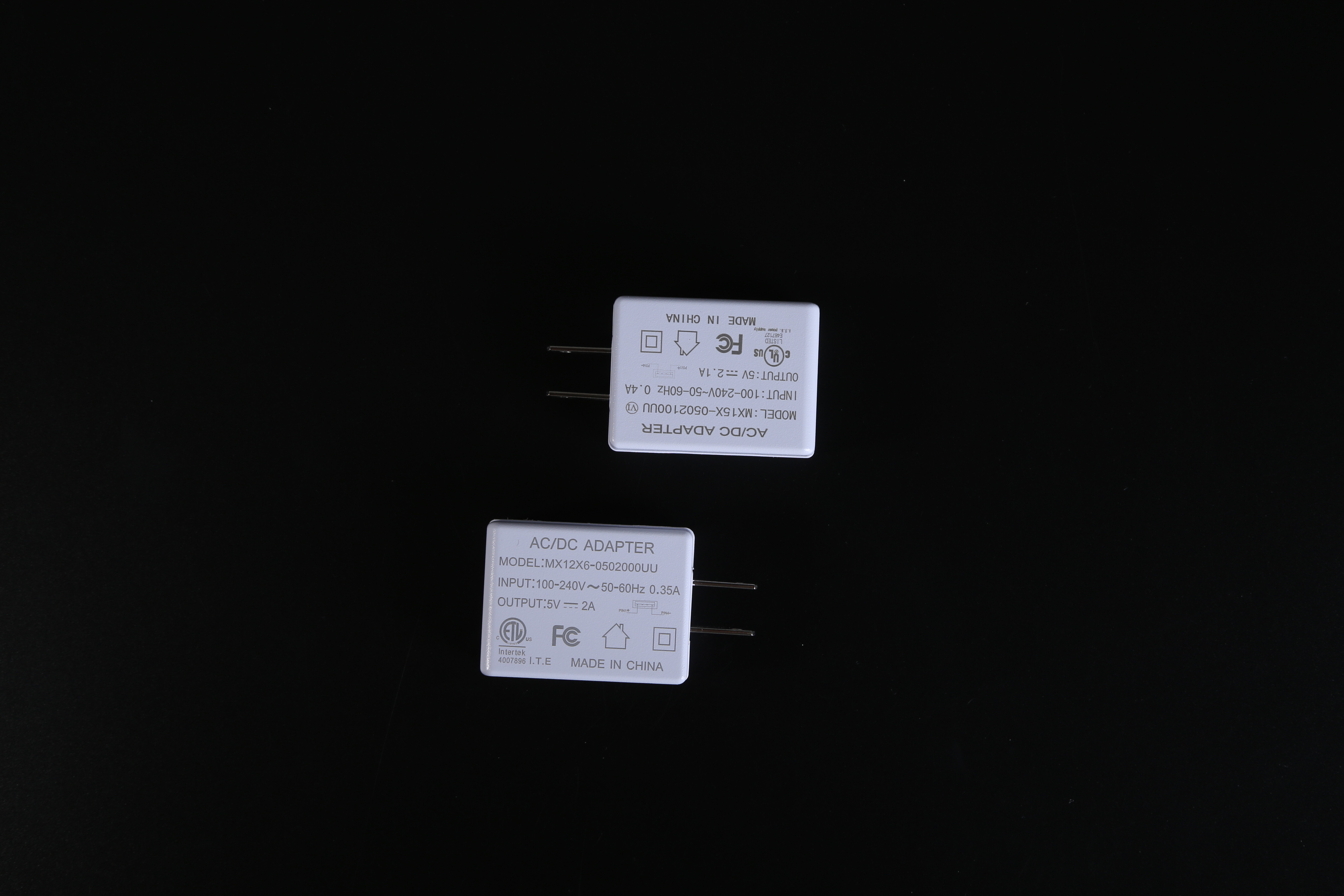 MX15w-0502100型號5v2.1a美規(guī)電源適配器 ul認(rèn)證