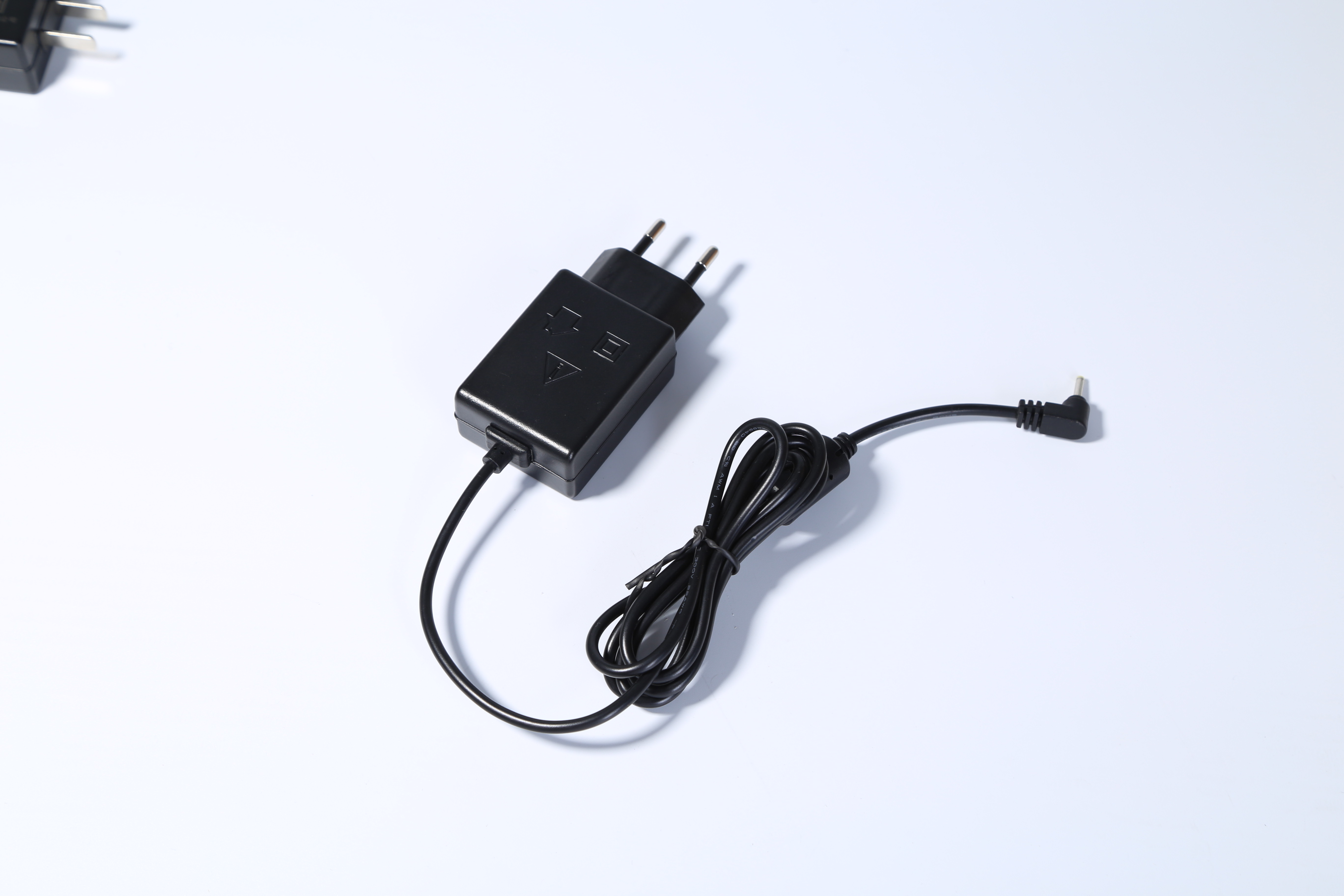 MX15w-0502100型號5v2.1a歐規(guī)電源適配器 ce認證