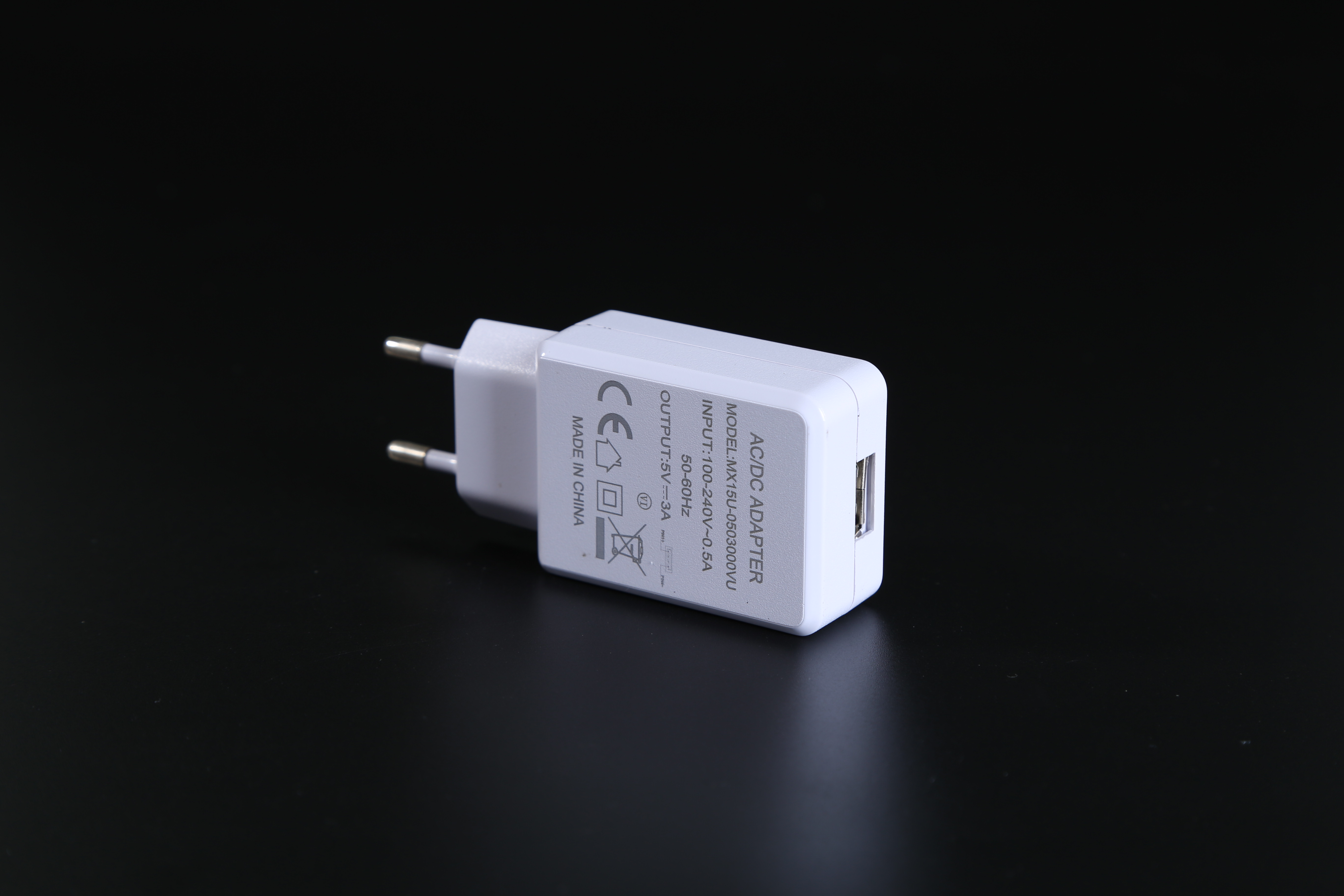 MX15U-0503000型號5v3a歐規(guī)電源適配器 ce認(rèn)證