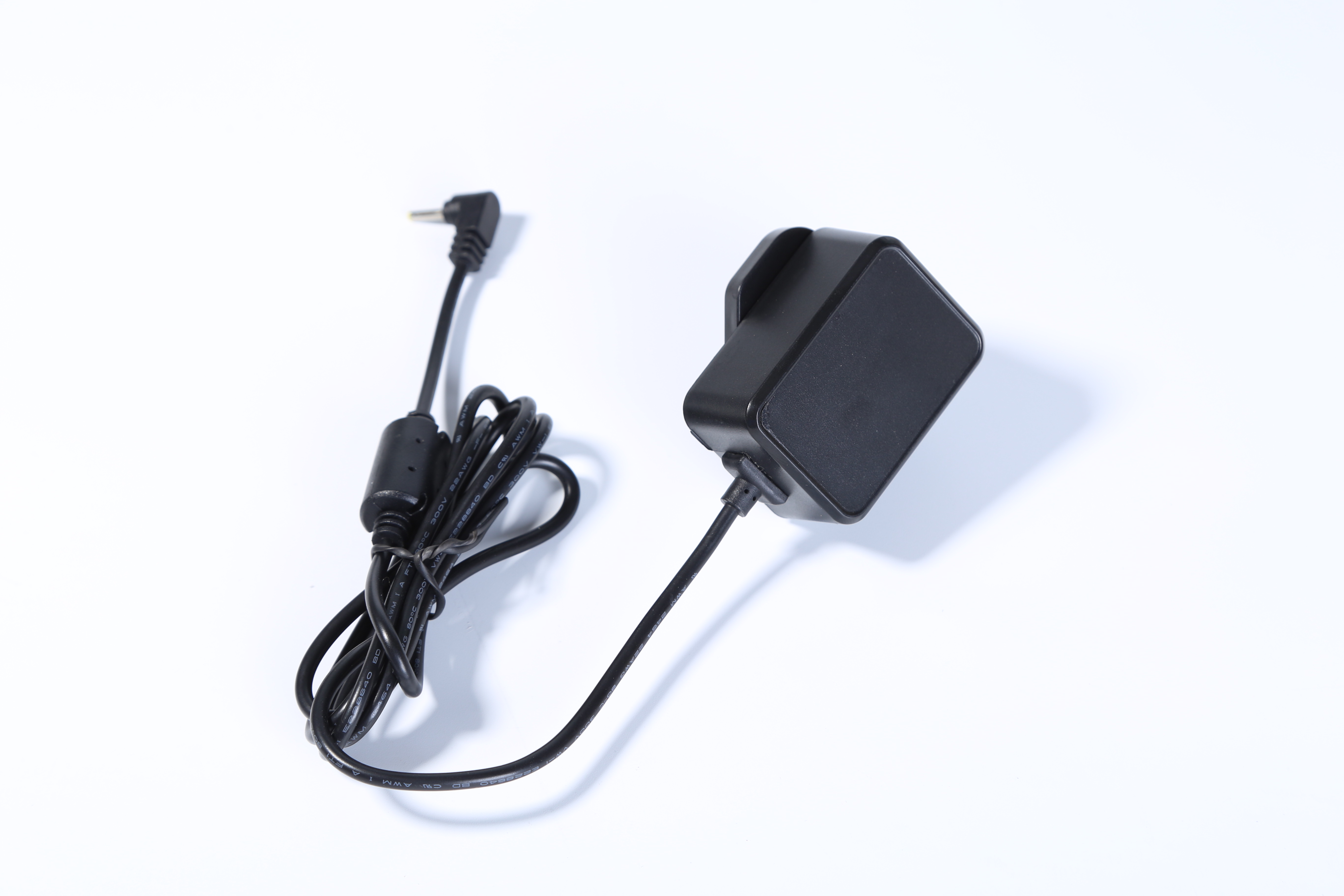 MX15W系列9v1a英規(guī)電源適配器 ce認(rèn)證