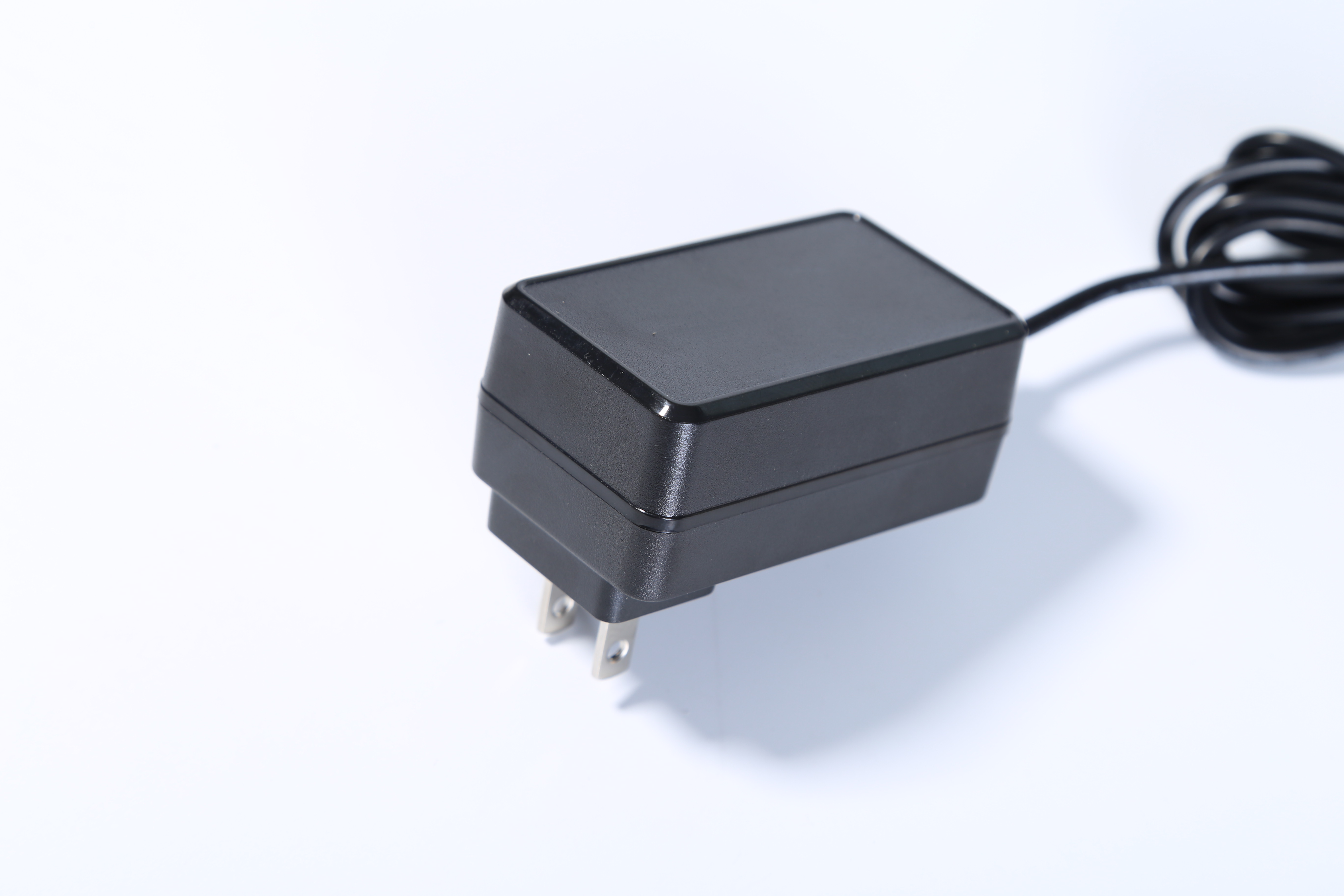 12V2A臺灣規(guī)電源適配器過BSMI認(rèn)證