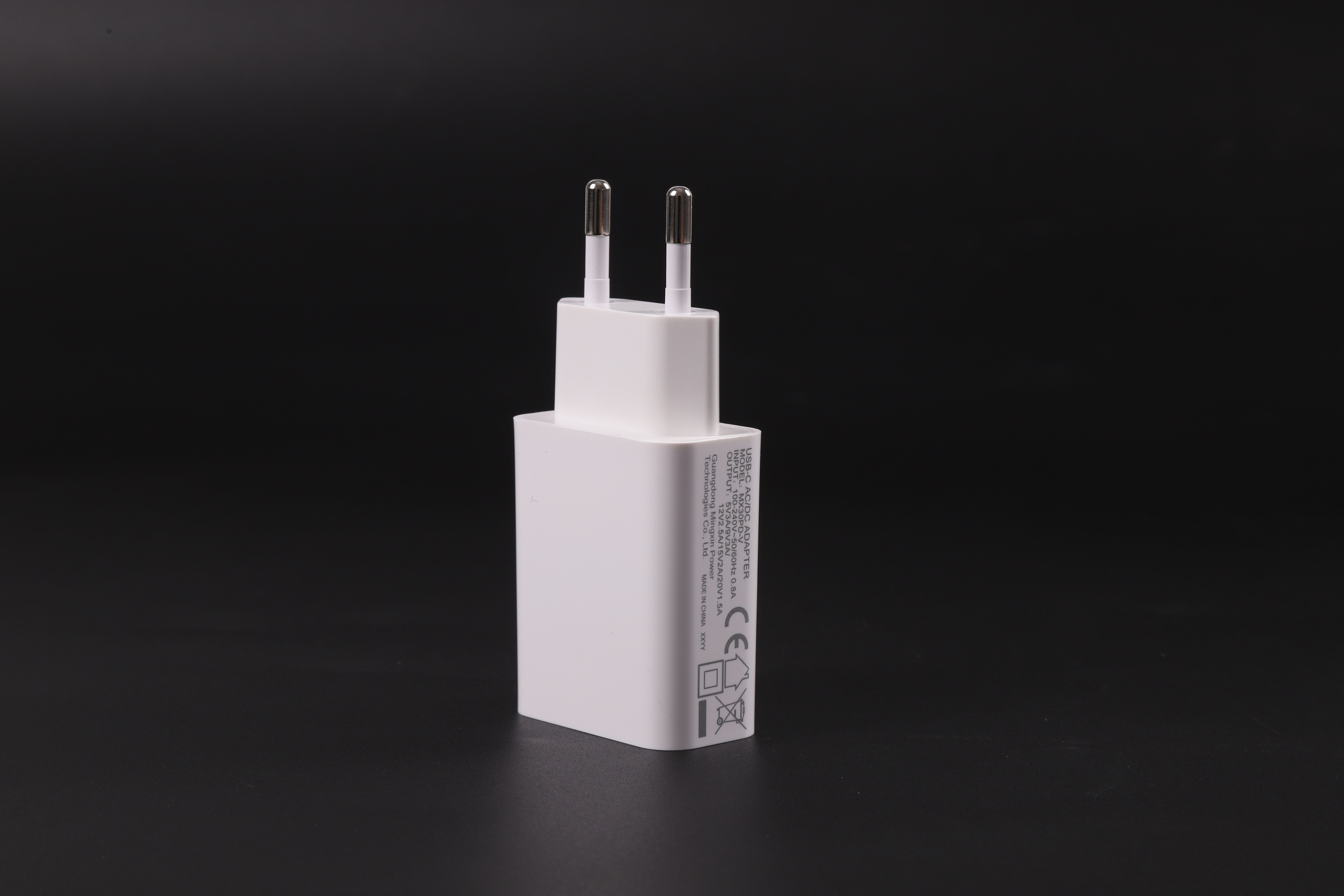 30WPD快充 CE FCC KC KCC認證  固定頭和轉(zhuǎn)換式可選