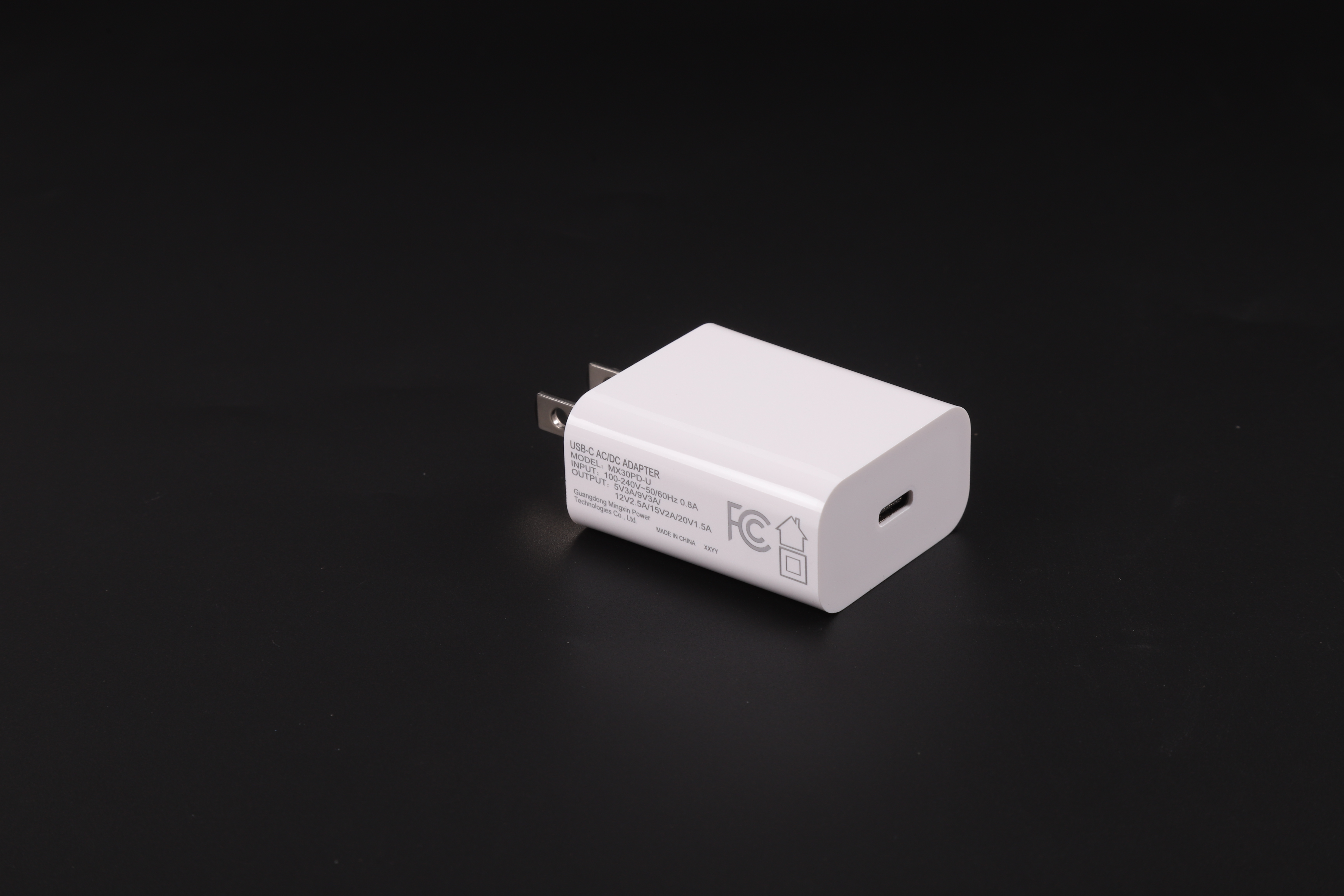 30WPD快充 CE FCC KC KCC認證  固定頭和轉(zhuǎn)換式可選